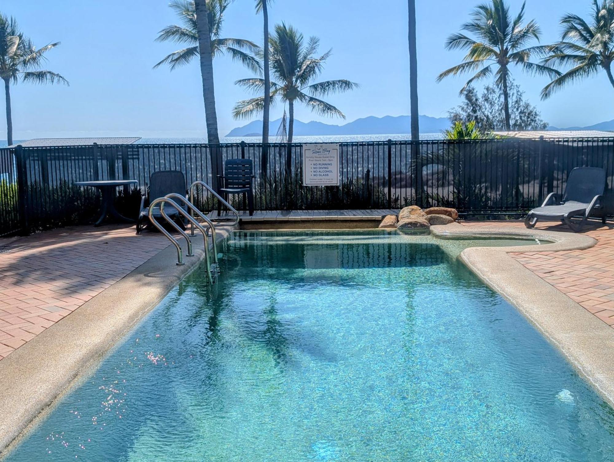 Rose Bay Resort Bowen Exterior foto