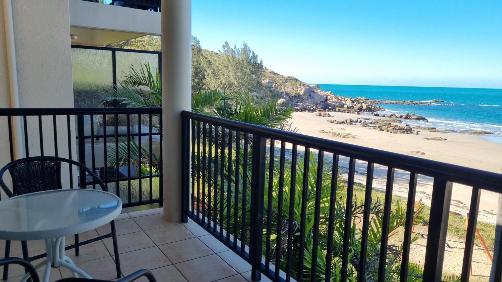 Rose Bay Resort Bowen Exterior foto